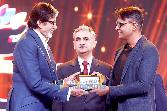 Amitabh Bachchan unveils the Mumbai Police Calendar 2018 Amitabh Bachchan unveils the Mumbai Police Calendar 2018