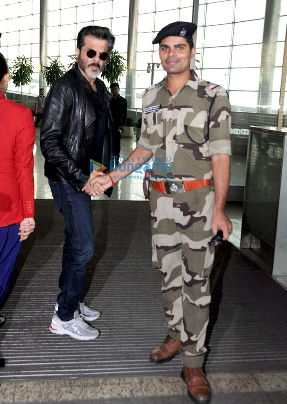 anil kapoor snapped at the airport 6 2