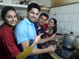 Aiyaary cast Sidharth Malhotra, Manoj Bajpayee, Rakul Preet and Pooja Chopra spend a day with BSF Jawans