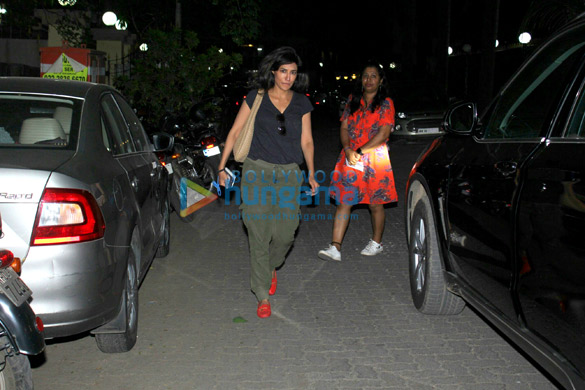 chitrangada singh snapped in juhu 3