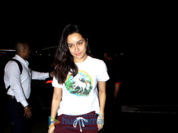 Deepika Padukone, Esha Gupta and others snapped at the airport