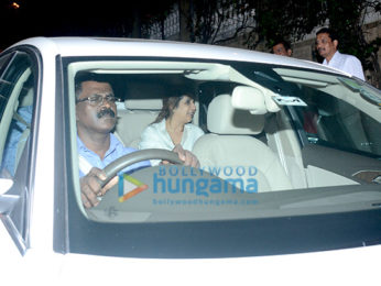 Deepika Padukone, Ranveer Singh, Alia Bhatt, Ranbir Kapoor, Kareena Kapoor Khan, Hrithik Roshan and others attend a bash at Shah Rukh Khan's house