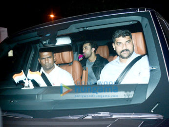 Deepika Padukone, Ranveer Singh, Alia Bhatt, Ranbir Kapoor, Kareena Kapoor Khan, Hrithik Roshan and others attend a bash at Shah Rukh Khan's house