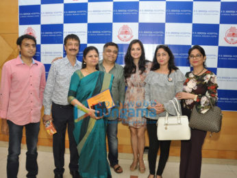 Dia Mirza snapped outside Hinduja Hospital