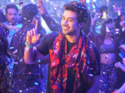 Movie Wallpaper Of The Movie Dil Juunglee