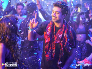 Movie Wallpaper Of The Movie Dil Juunglee