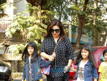 Farah Khan snapped with her kids outside Kromakay salon