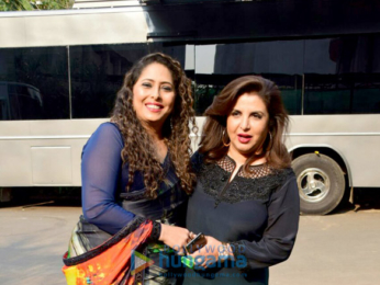 Farah Khan with Shilpa Shetty on the sets of Super Dancer 2