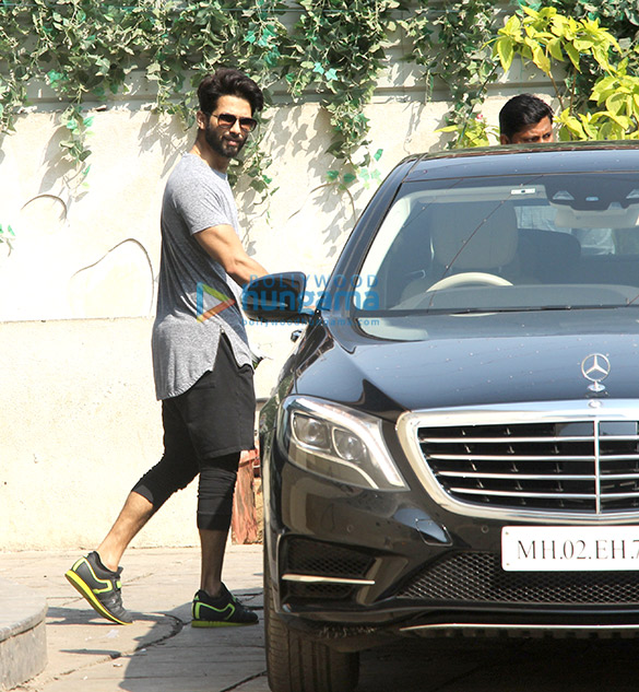 fatima sana shaikh and shahid kapoor at the gym 4