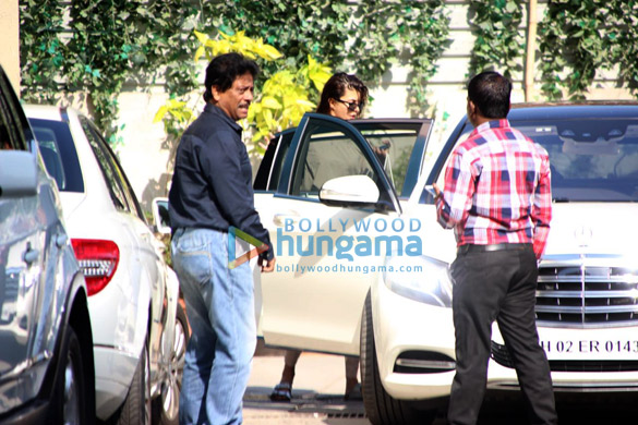 jacqueline fernandez spotted at bandra 6