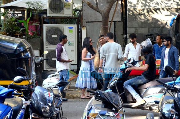 krishna shroff snapped in bandra 4