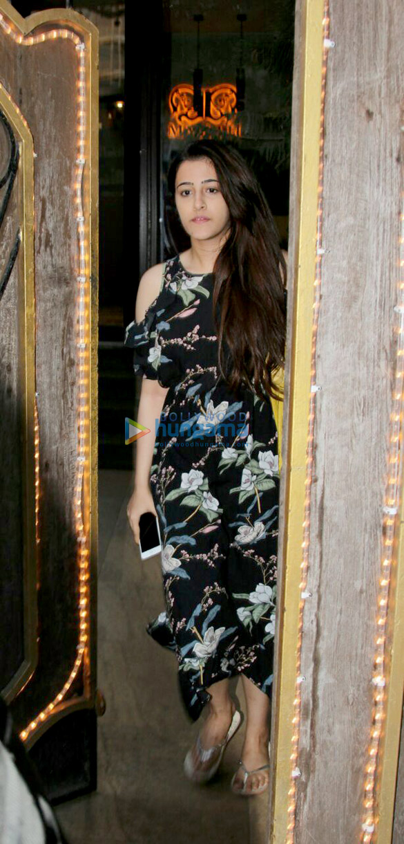 kriti sanon and her sister snapped outside mahera spa 6