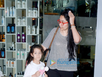 Manyata Dutt snapped with her daughter at a salon