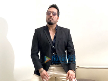 Mika Singh at the press meet for the success of song 'Aaja Sohniye'