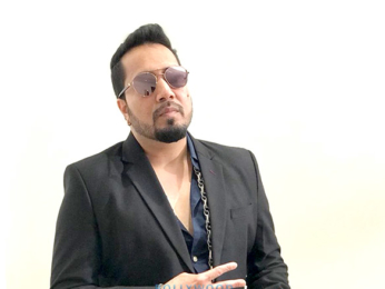 Mika Singh at the press meet for the success of song 'Aaja Sohniye'