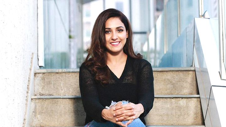 “It’s A Wake Up Call For All Of Us”: Neeti Mohan As She OPENS UP About The Padmaavat Controversy “It’s A Wake Up Call For All Of Us”: Neeti Mohan As She OPENS UP About The Padmaavat Controversy