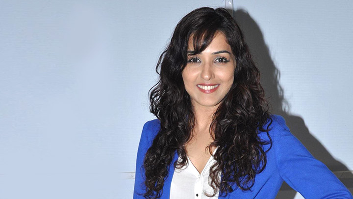 “I Was Listening To A Song From Roja And Then Suddenly…”: Neeti Mohan