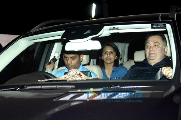 neetu kapoor and rishi kapoor spotted at juhu 6