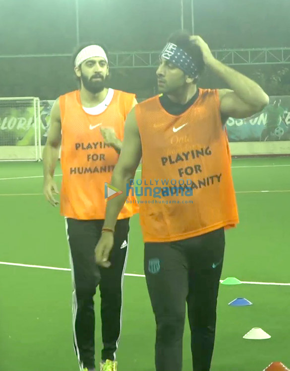 ranbir kapoor varun dhawan arjun kapoor snapped at a soccer match 7