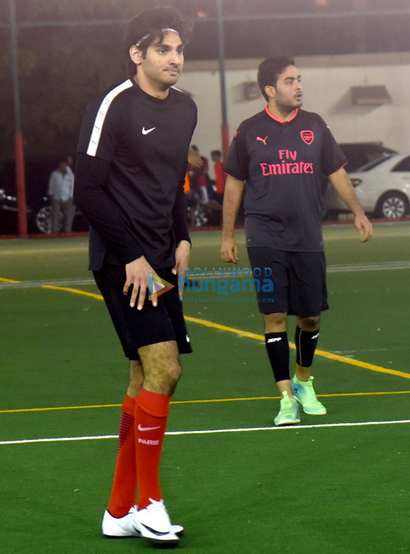 ranbir kapoor varun dhawan arjun kapoor snapped at a soccer match new 5