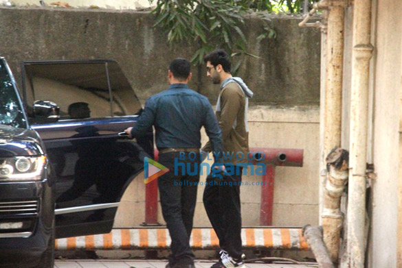 ranbir kapoor snapped outside his gym 3