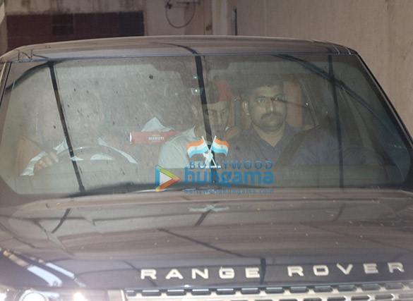 ranbir kapoor spotted at bandra 3