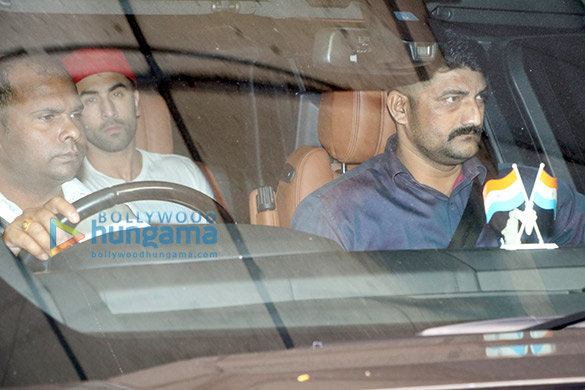 ranbir kapoor spotted at bandra 6
