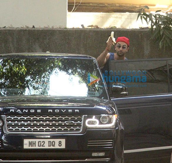 ranbir kapoor spotted at dance class in khar 1