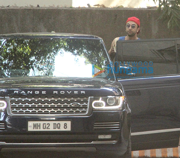 Ranbir Kapoor spotted at dance class in Khar