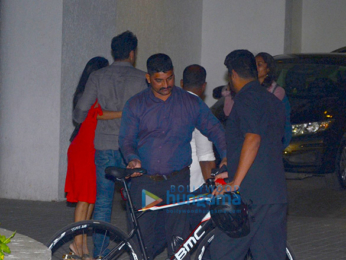 Ranbir Kapoor takes a ride on his cycle to home after movie shoot