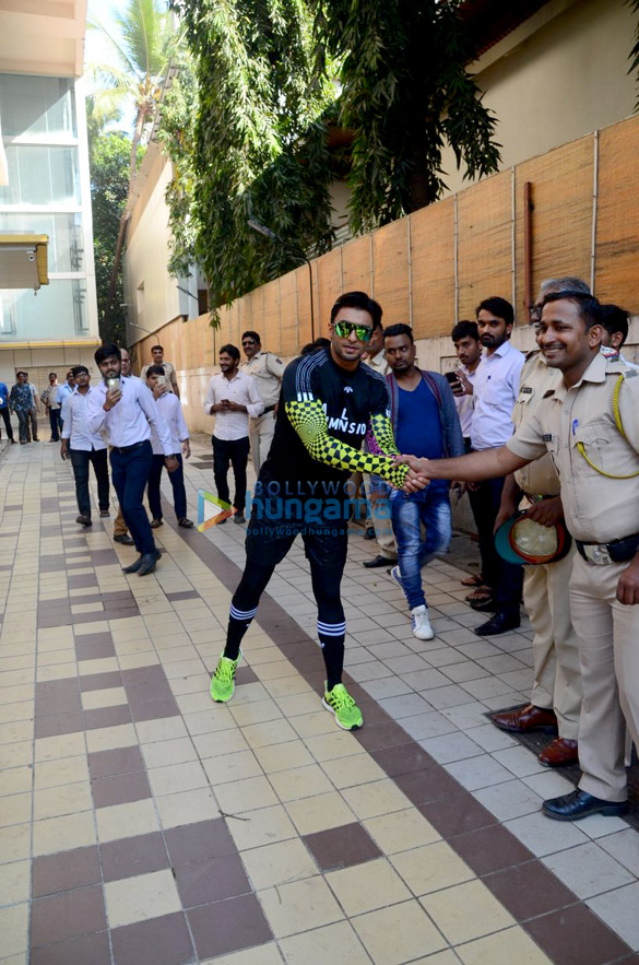 ranveer singh spotted after dance rehearsals in bandra 5