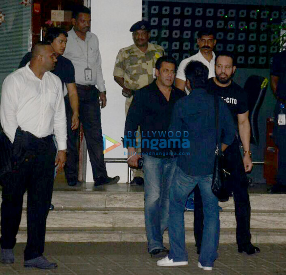 salman khan snapped after appearing in court 1
