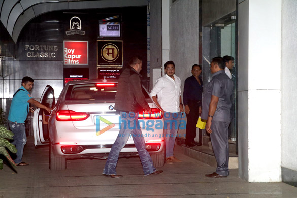 sanjay dutt spotted with his new car 4