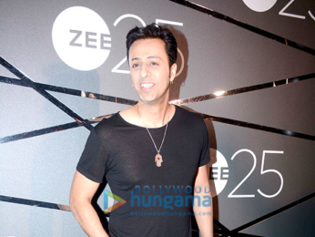 Shah Rukh Khan, Akshay Kumar, Deepika Padukone and others attend a bash held to celebrate 25 years of Zee network