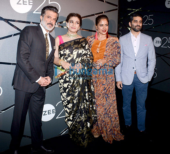shah rukh khan akshay kumar deepika padukone and others attend a bash held to celebrate 25 years of zee network 5