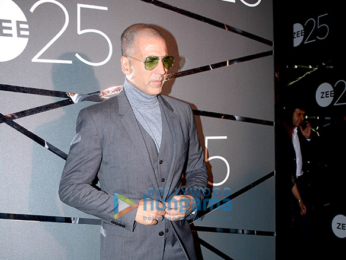 Shah Rukh Khan, Akshay Kumar, Deepika Padukone and others attend a bash held to celebrate 25 years of Zee network