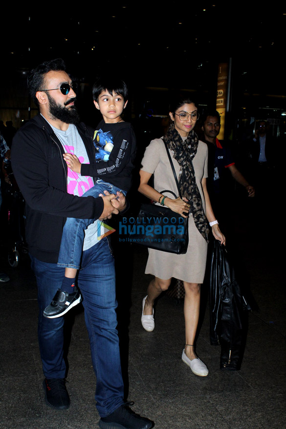 shilpa shetty and family snapped at the airport 4