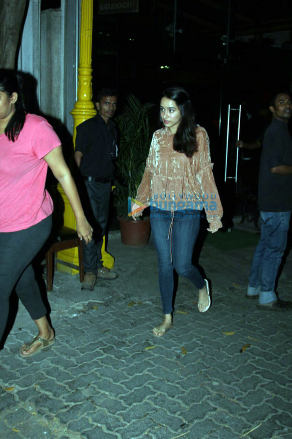 shraddha kapoor snapped in juhu 4 2