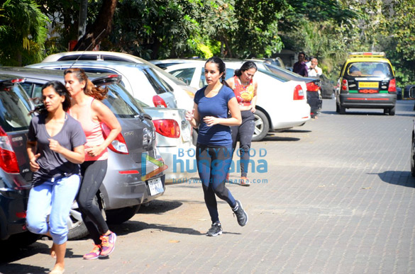 shraddha kapoor spotted jogging in bandra 1