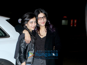 Shruti Haasan and Akshara Haasan spotted at the airport