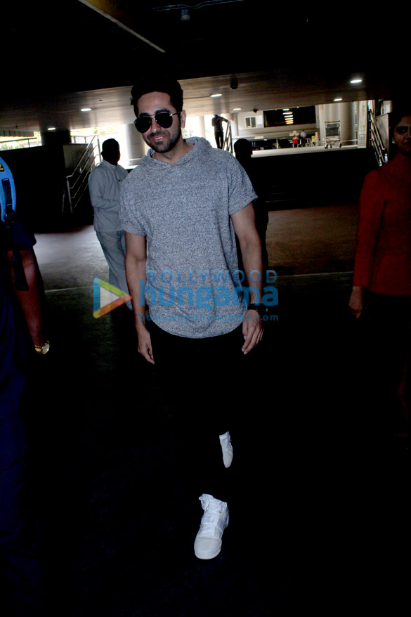 sidharth malhotra rakul preet and others snapped at the airport 8