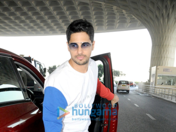 Sidharth Malhotra, Shraddha Kapoor and others snapped at the airport