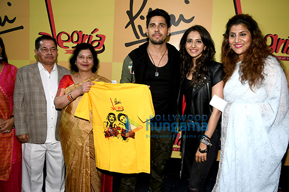 sidharth malhotra and rakul preet singh grace the festival of joy 2018 2