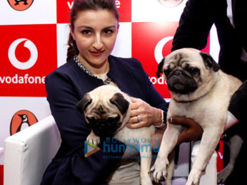 Soha Ali Khan graces reading session of her book ‘Moderately Famous’ at Vodafone gallery