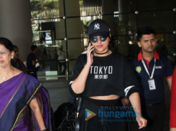 Sonakshi Sinha, Malaika Arora and others snapped at the airport