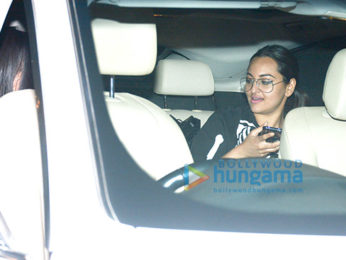 Sonakshi Sinha spotted at Harry's Cafe, Juhu