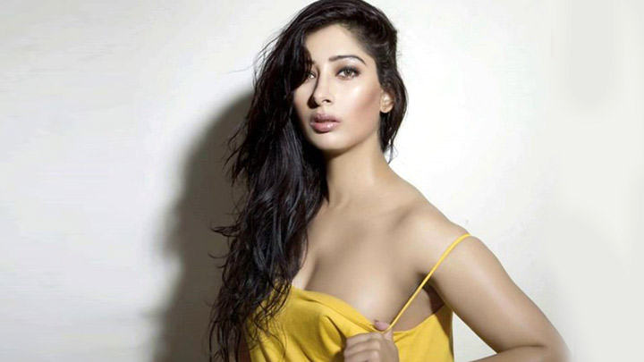 Total Dhamaal Actress Niharica Raizada OPENS UP About Her Upbringing In Luxembourg Total Dhamaal Actress Niharica Raizada OPENS UP About Her Upbringing In Luxembourg