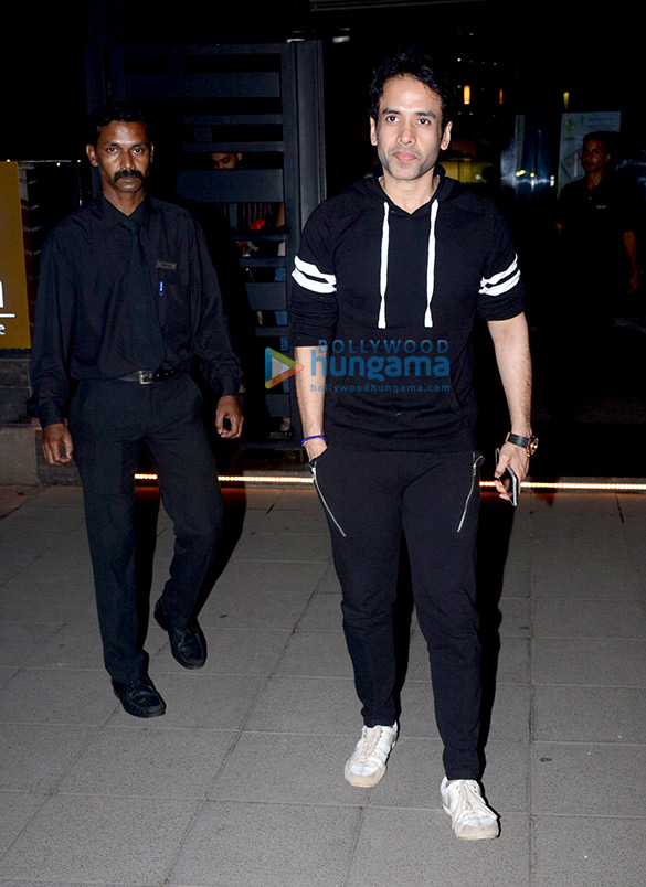 tusshar kapoor snapped with his new car 1