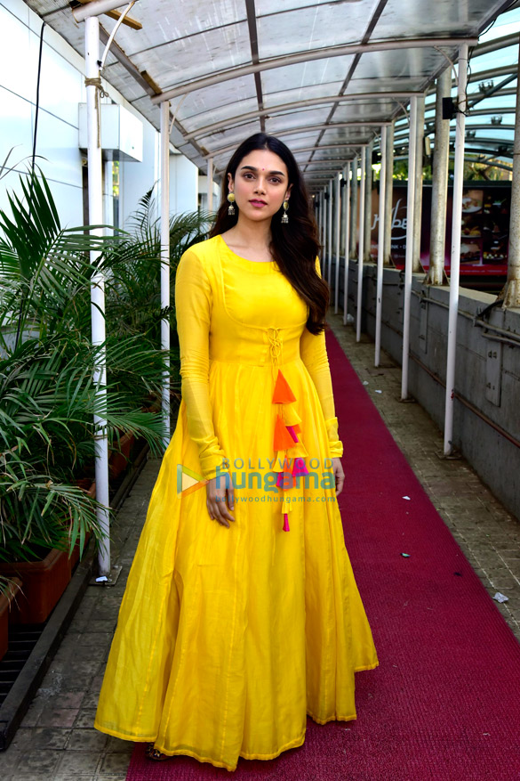 aditi rao hydari spotted in andheri 3