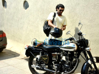 Aditya Roy Kapur spotted at Bandra